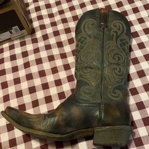 Women’s sz9 1/2 ariat boots